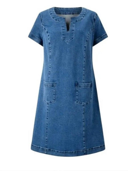 Janina – Somrig Jeansklänning med V-ringning