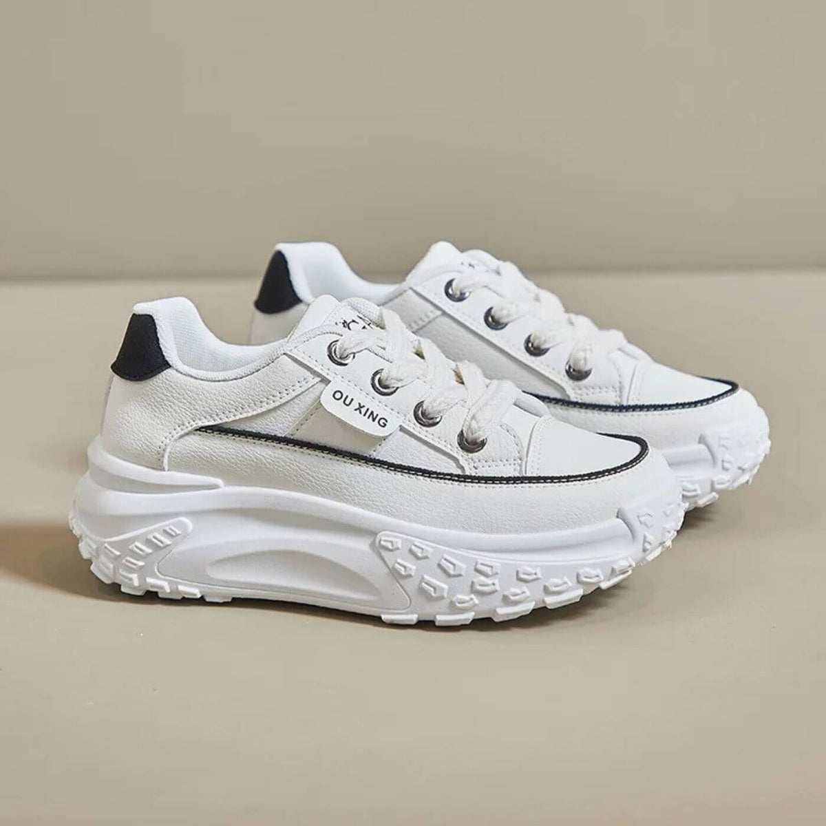 Luvora™ - Tjocksulade Ortopediska Sneakers