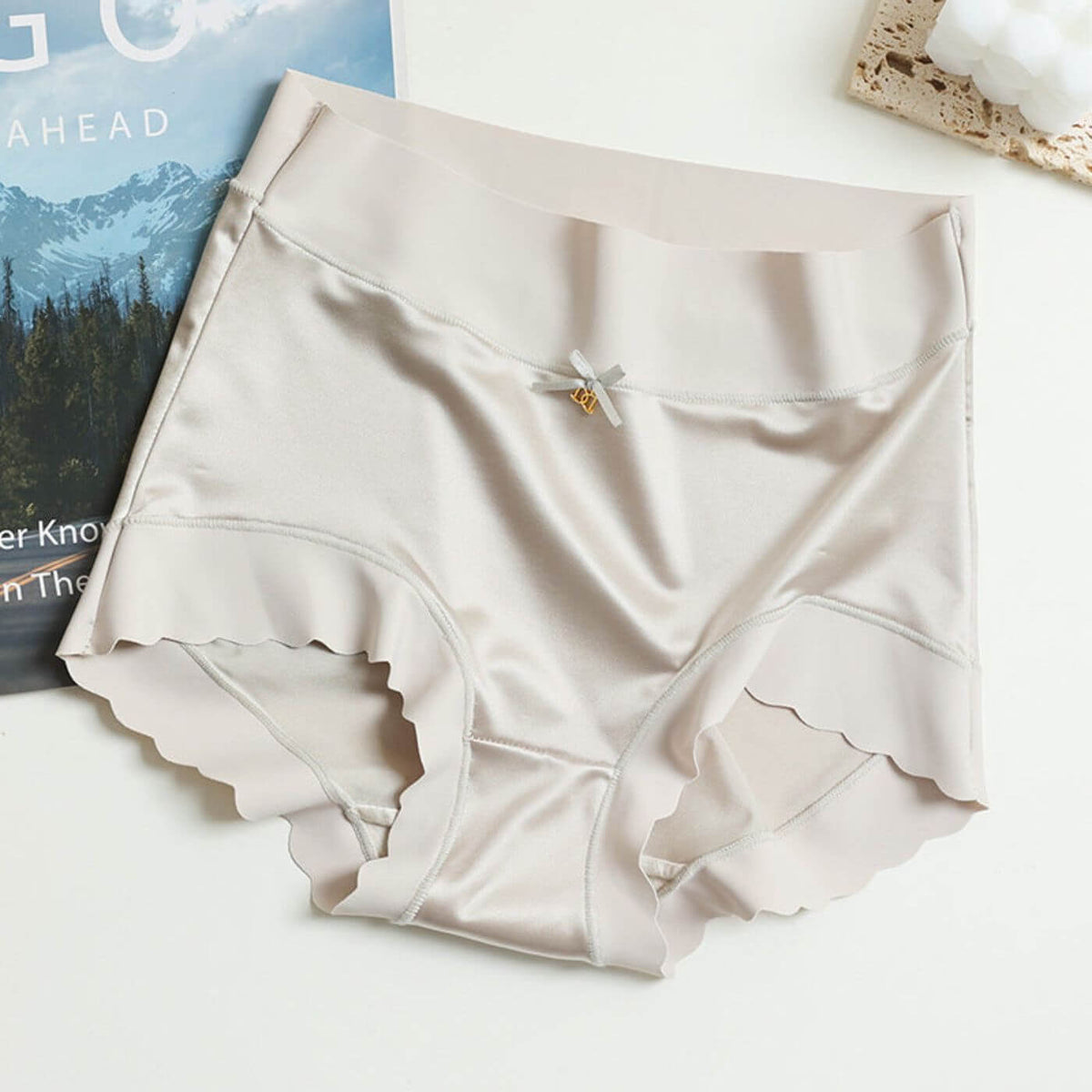 Sofie™ – Sömlösa Trosor i Satinsilke med Hög Midja (5+5 GRATIS)